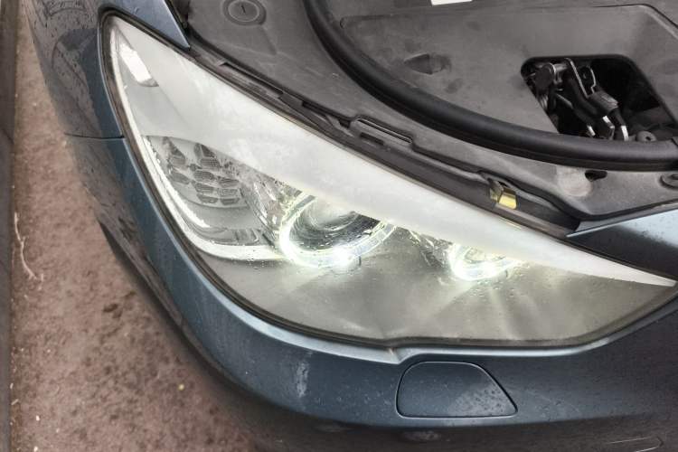 Used BMW 5 Series GT 2010 535i Luxury Edition Right Front Headlight