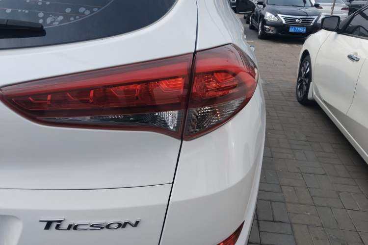 Used Hyundai Tucson 2015 1.6T Dual-Clutch Two-Wheel-Drive Leading Model