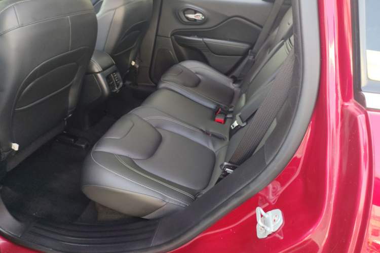 Used Jeep Cherokee 2016 2.4L Leading Smart Version