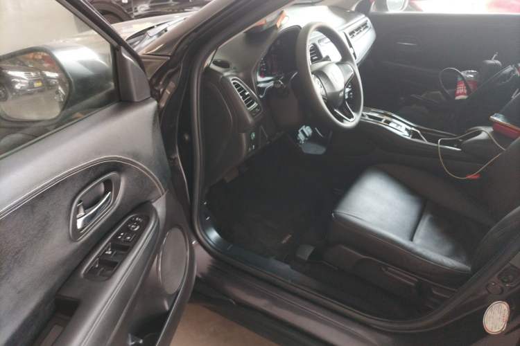 Used Honda Vezel 2016 1.8L CVT Front-Wheel Drive Pioneer Edition