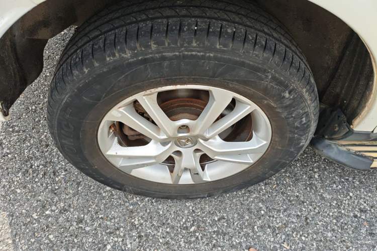 Used JMC Yusheng S330 2016 1.5L GTDi Automatic Two-Wheel Drive Comfort Edition Right Rear Wheel Hub