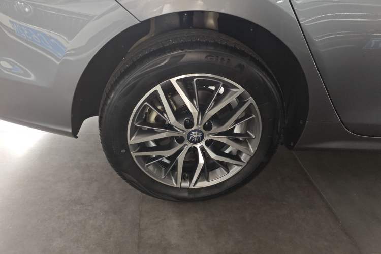 Used BYD Qin PLUS 2024 Honor Edition EV 420KM Leading Model