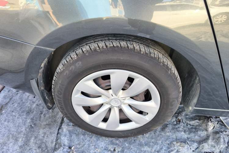 Used Citroen Elysee 2014 1.6L Manual Fashion Edition
