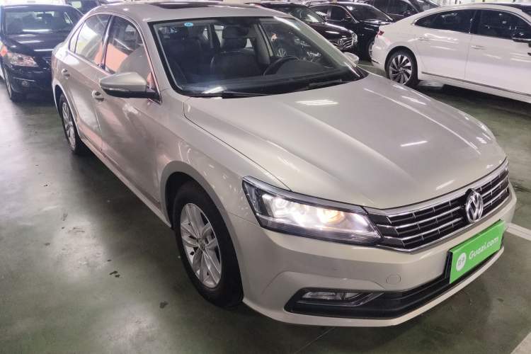 Used Volkswagen Passat 2016 330TSI DSG Luxury Edition Exterior 1