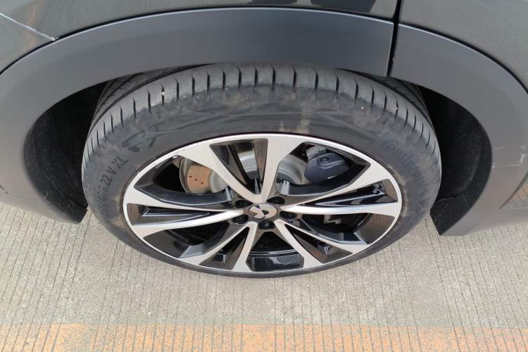 Used Nio ES8 2024 75 kWh Executive Edition Exterior 2