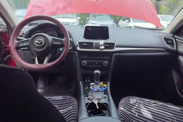 Used Mazda 3 Axela 2017 Sedan 1.5L Automatic Luxury Model Emission Standard China V
