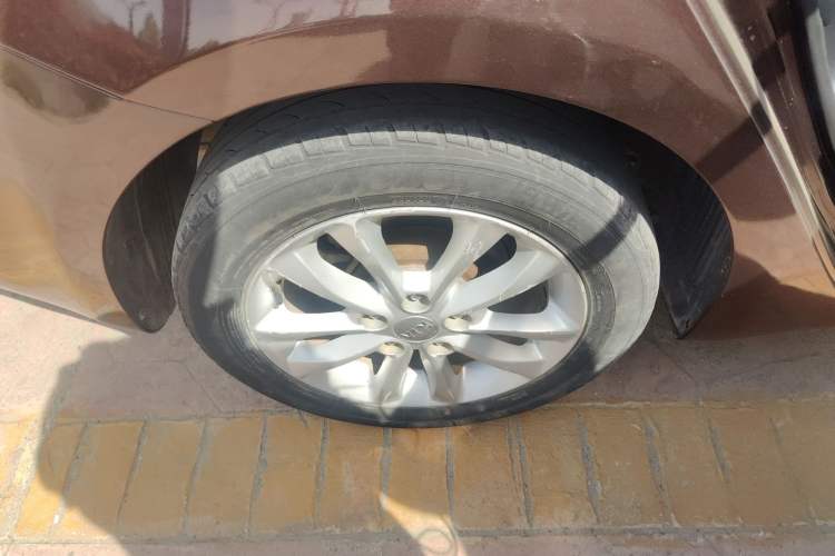 Used Kia K3 2016 1.6L Automatic GL Exterior 5