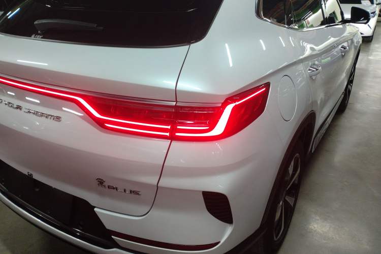 Used BYD Song PLUS New Energy 2021 DM-i 110KM Flagship PLUS Right Rear Taillight