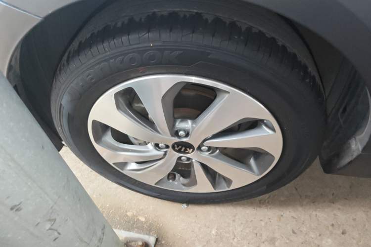 Used Kia KX Cross 2017 1.4L AT GLS Exterior 4