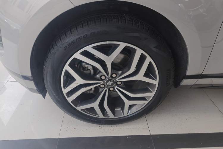 Used Land Rover Range Rover Evoque 2023 Aurora L 249 PS Luxury Edition