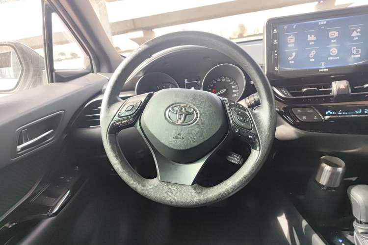 Used Toyota IZOA 2020 2.0L Yi Xiang CARE