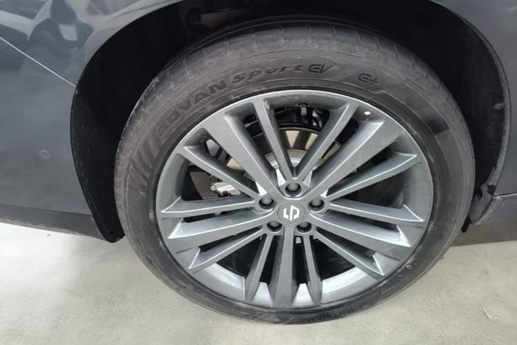 Used Leapmotor C16 2026 Extended-Range 280 LiDAR Zhizun Edition 6 Seats