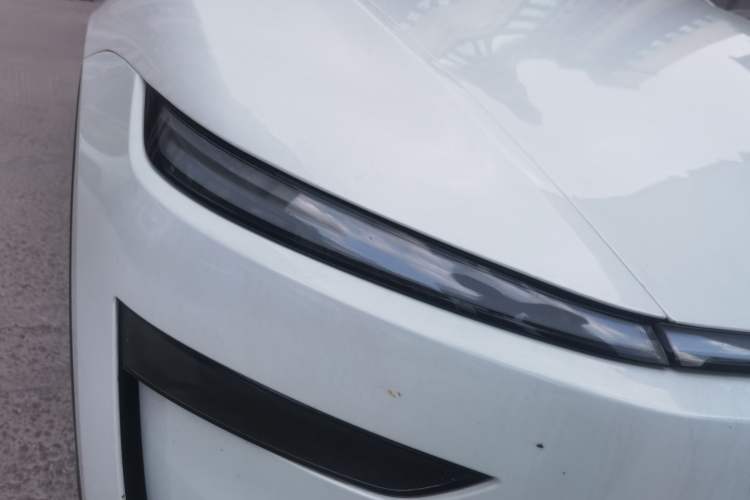 Used Tesla Model Y 2025 Rear-Wheel-Drive Version Right Front Headlight