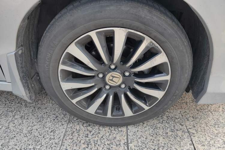 Used Honda Crider 2013 1.8L automatic luxury edition