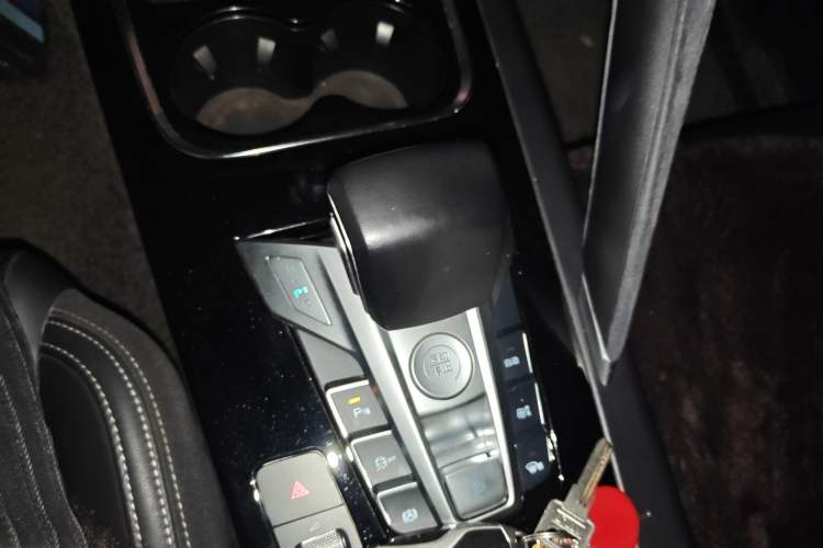 Used BYD Song Pro New Energy 2019 DM 1.5T Four-Wheel Drive Performance Edition Deluxe Model Gear Lever