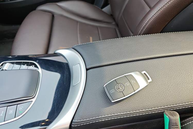 Used Mercedes-Benz GLC 2022 Second Facelift GLC 260 L 4MATIC Dynamic Edition Vehicle Key