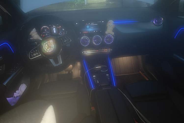 Used Mercedes-Benz GLA 2022 GLA 200 Center Console