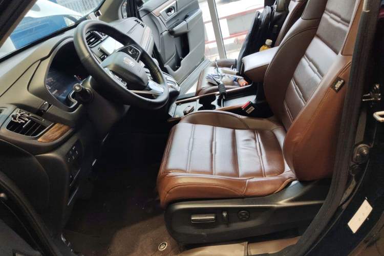 Used Honda CR-V 2021 240TURBO CVT 2WD Fashion Edition
