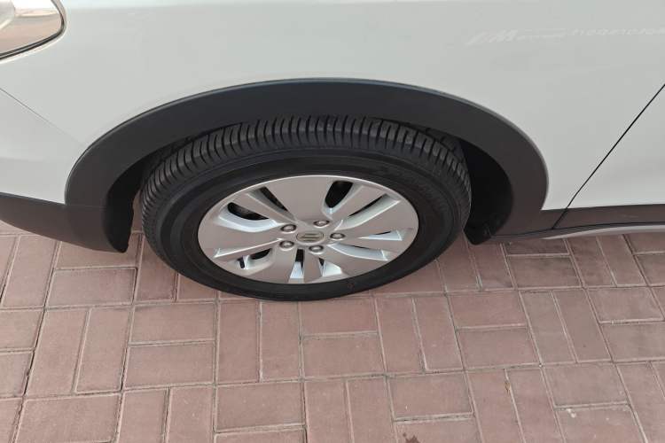 Used Suzuki S-Cross 2014 1.6L CVT Two-Wheel Drive Elite Version
