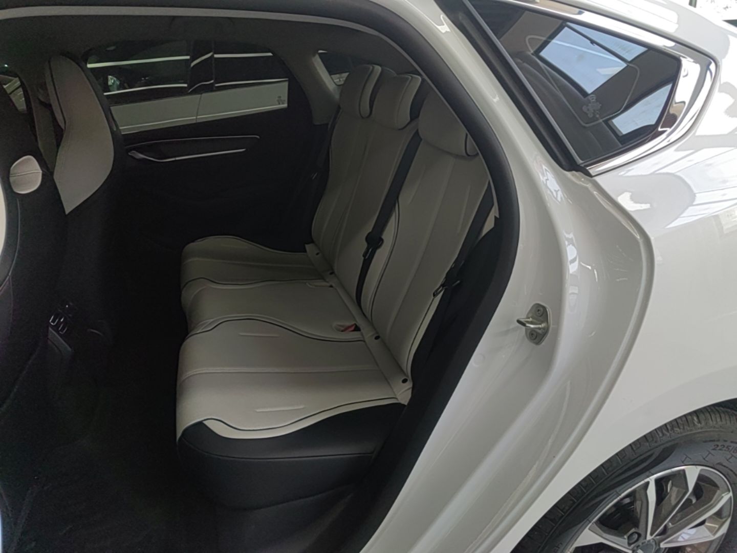 BYD Destroyer 05 2024 HONOR Edition DM-i 55KM Luxury Model — снимка 20