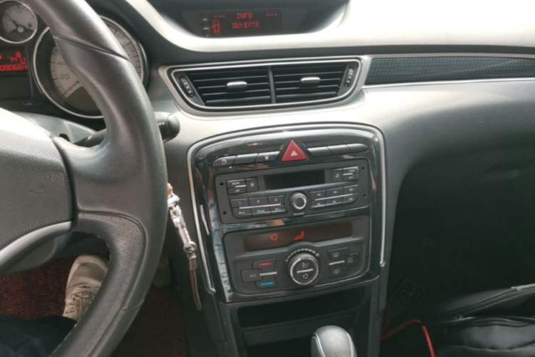 Used Peugeot 308 2014 Enjoyment Edition Classic 1.6L Automatic Fashion Model Audio And AC Panel