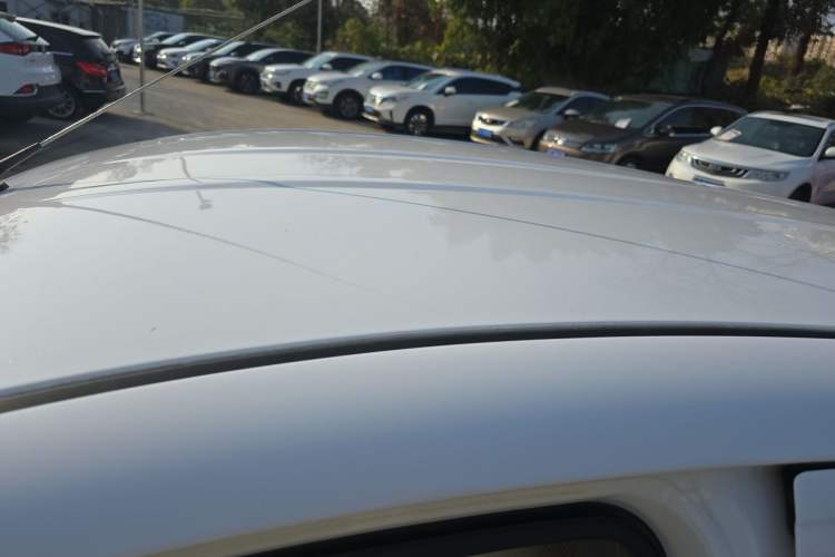 Used Venucia R30 2014 1.2L Manual Enjoyment Edition