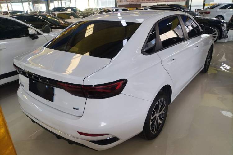 Used Geely Auto Emgrand 2026 Model 4th Generation 4 Millionth Anniversary Edition 1.5L Manual Overdrive Edition Rear Right 45 Deg