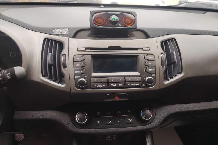 Used Kia Sportage R 2016 2.0L Manual Two-Wheel Drive GL Trim