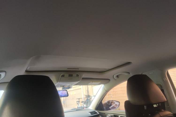 Used Volkswagen Magotan 2015 1.8TSI Luxury Model Headliner