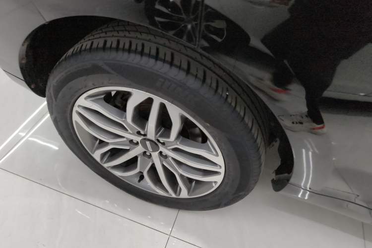 Used Wey VV5 2017 2.0T Ultra-Luxury Version
