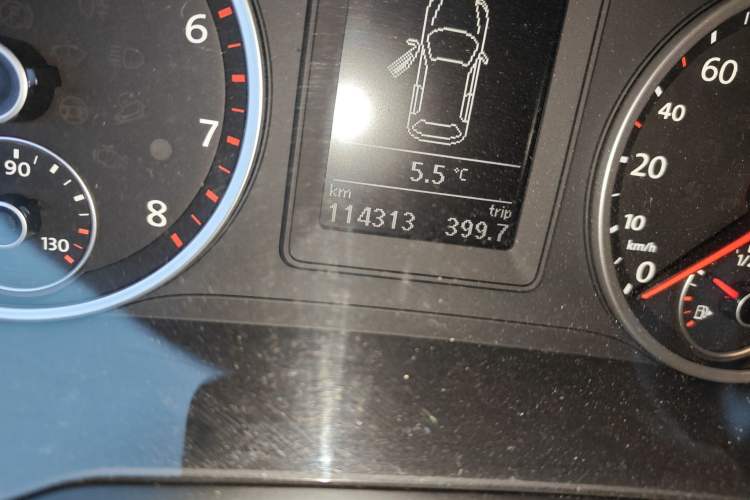 Used Volkswagen Tiguan 2010 1.8 TSI Automatic Two-Wheel Drive Trend Edition Odometer Close Up