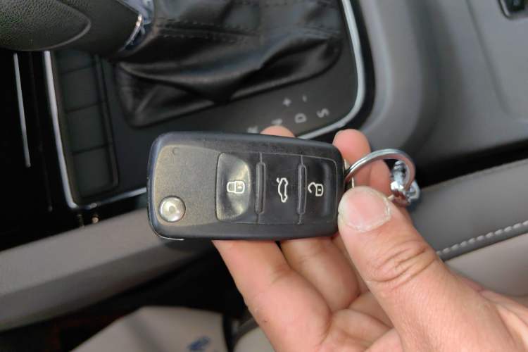 Used Volkswagen Sagitar 2015 230TSI Automatic Comfort Version