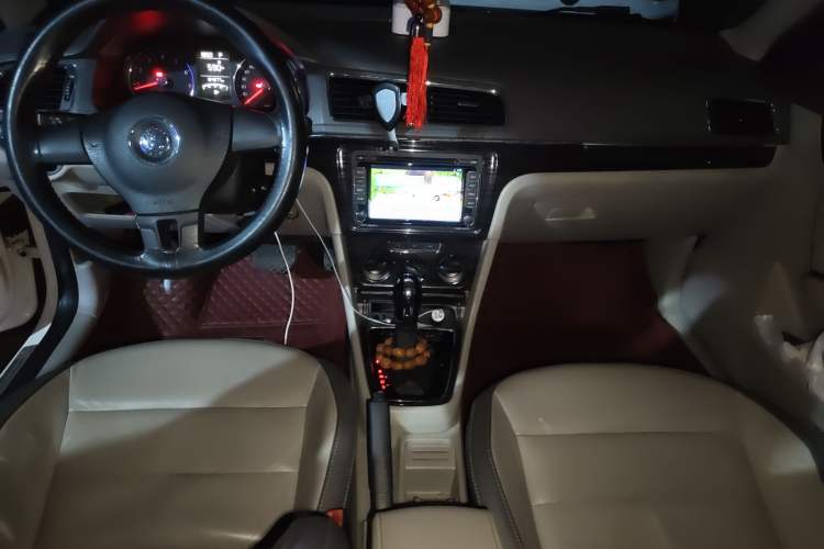 Used Volkswagen Gran Lavida 2013 1.4 TSI Automatic Comfort Model
