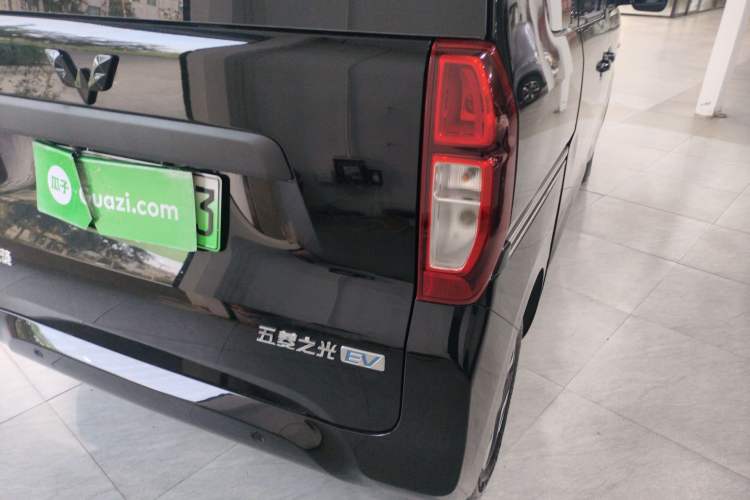 Used Wuling Zhiguang New Energy 2025 Model 305km Ambitious Edition