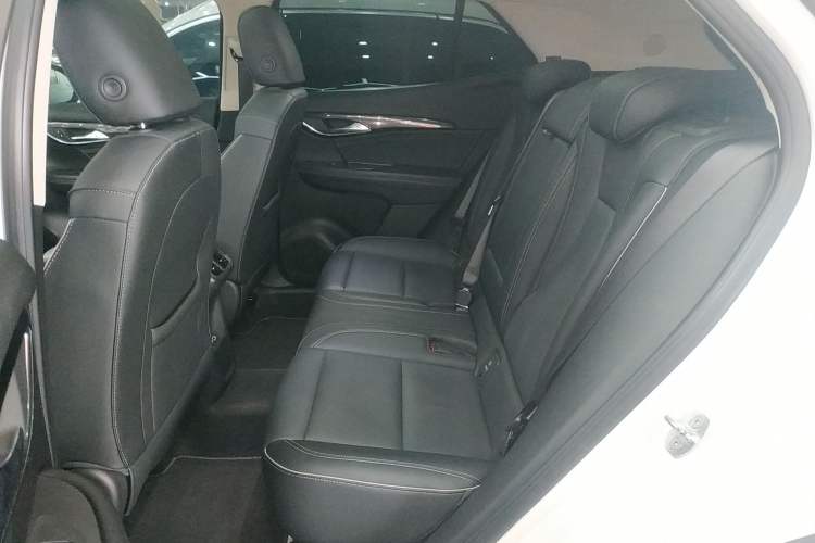 Used Buick Envision 2022 Facelift Encore S 552T Two-Wheel-Drive Luxury Model
