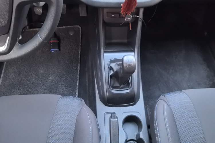 Used Baojun 310 2016 1.2L manual Comfort trim level
