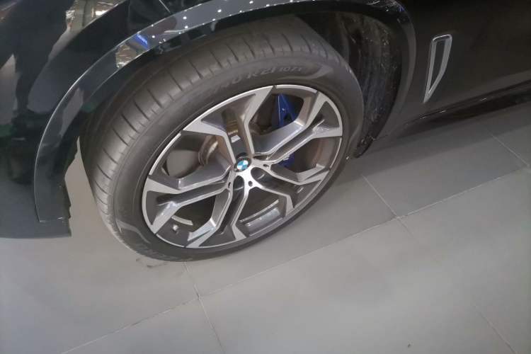 Used BMW X5 2022 xDrive 40Li Luxury Edition M Sport Package