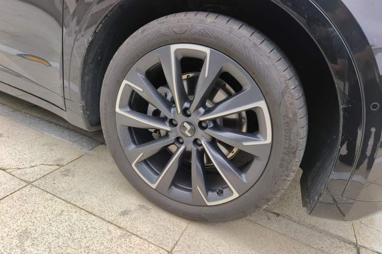 Used ONVO L60 2024 60 kWh All-Wheel Drive