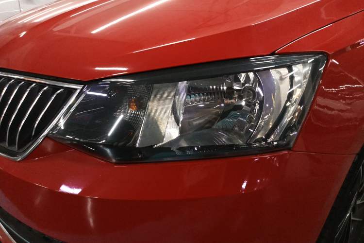 Used Skoda Fabia 2015 1.6L Automatic Sport Edition
