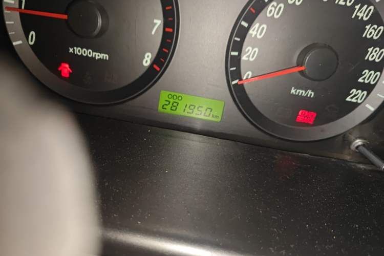 Used Hyundai Elantra 2011 1.6L Manual Comfort Version
