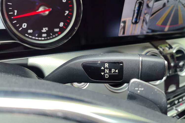 Used Mercedes-Benz E-Class 2017 E 300 Sport Edition Gear Lever