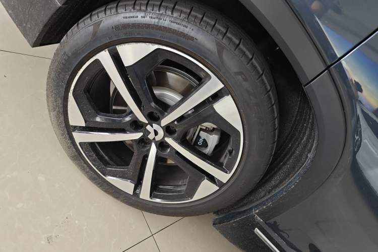Used Nio ES7 2024 100kWh Signature Edition Right Rear Wheel Hub