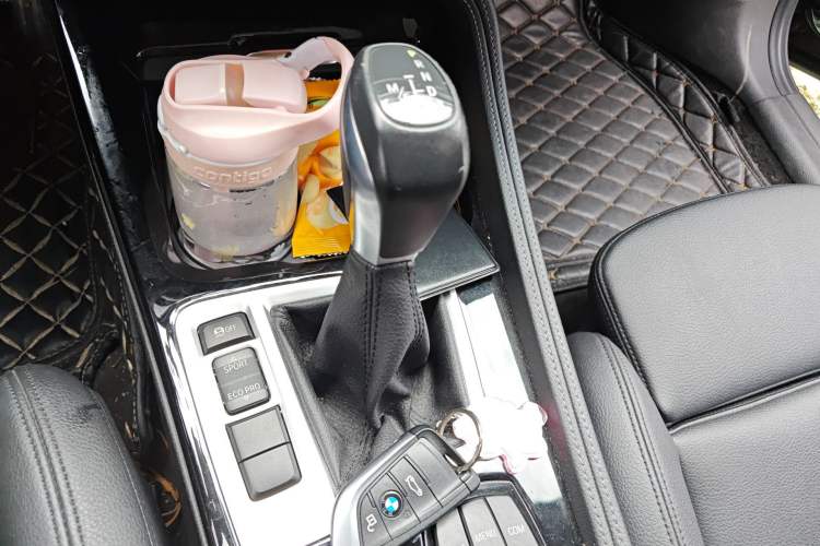 Used BMW 1 Series 2017 118i Sport Edition Gear Lever