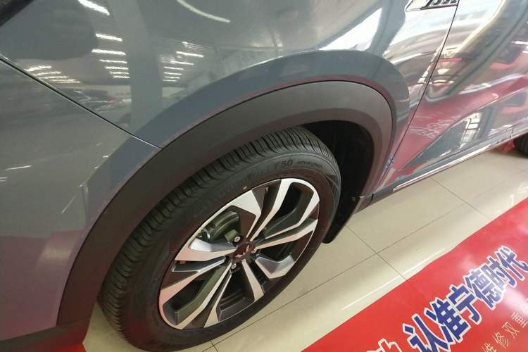 Used Wuling Asta 2022 2.0L DHT Electric-Speed Version Exterior 7