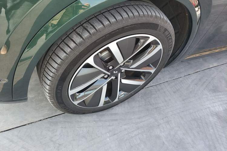 Used Li Auto L9 2022 Max model