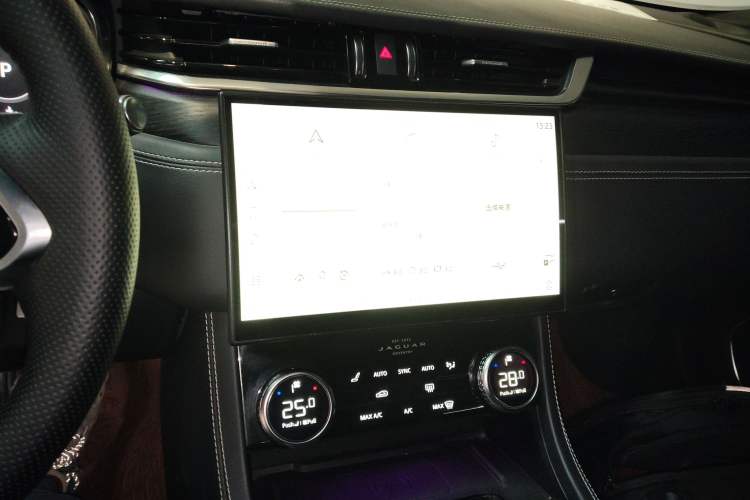 Used Jaguar XFL 2019 XFL 2.0T 250 PS Four-Wheel Drive Luxury Edition
