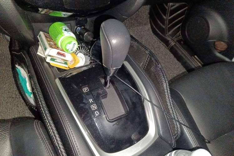 Used Nissan X-Trail 2014 2.0L CVT Comfort Edition 2WD Gear Lever