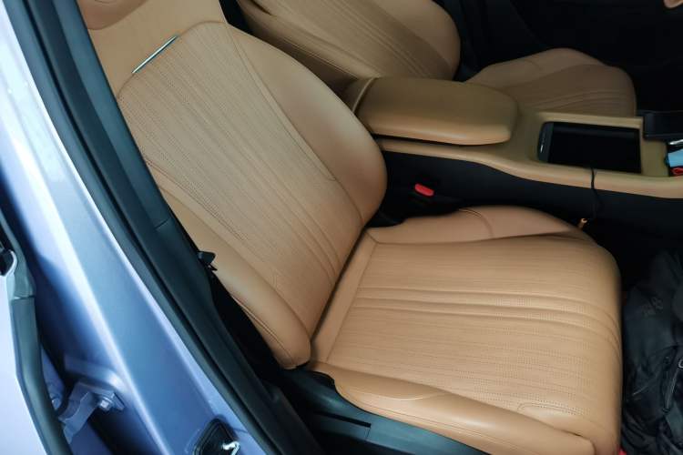 Used Geely Galaxy L7 2023 1.5T 115 km Starship Right Front Seat