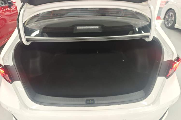 Used Toyota Allion 2021 2.0L Deluxe Edition Trunk