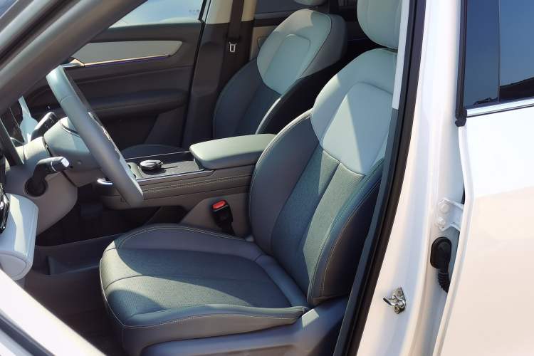 Used Bestune Yueyi 03 2025 445km Joyful Edition
